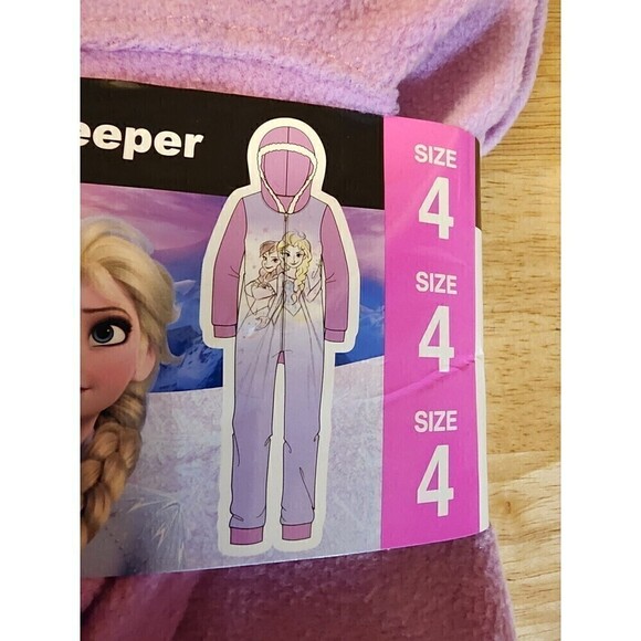 NWT Girl s Disney Frozen Hooded Blanket Sleeper Pajamas Size 4 - Picture 2 of 4